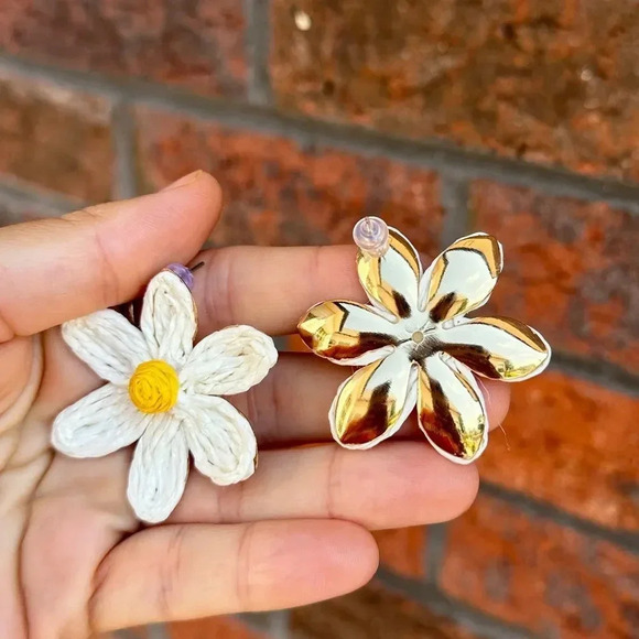 Lalita Daisy Sky Boho Raffia Flower Earrings - Picture 10 of 11